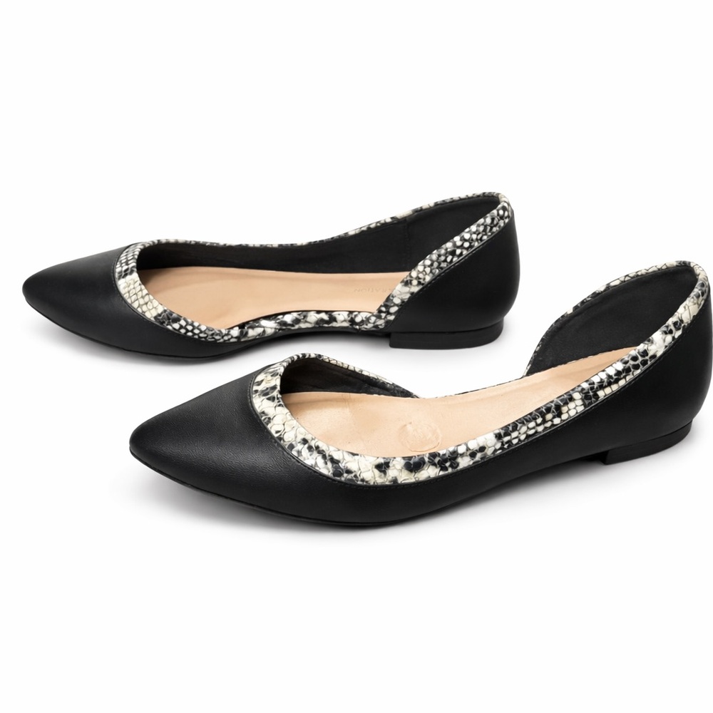 BCBGeneration Black and Snake Pattern Pointed Flats